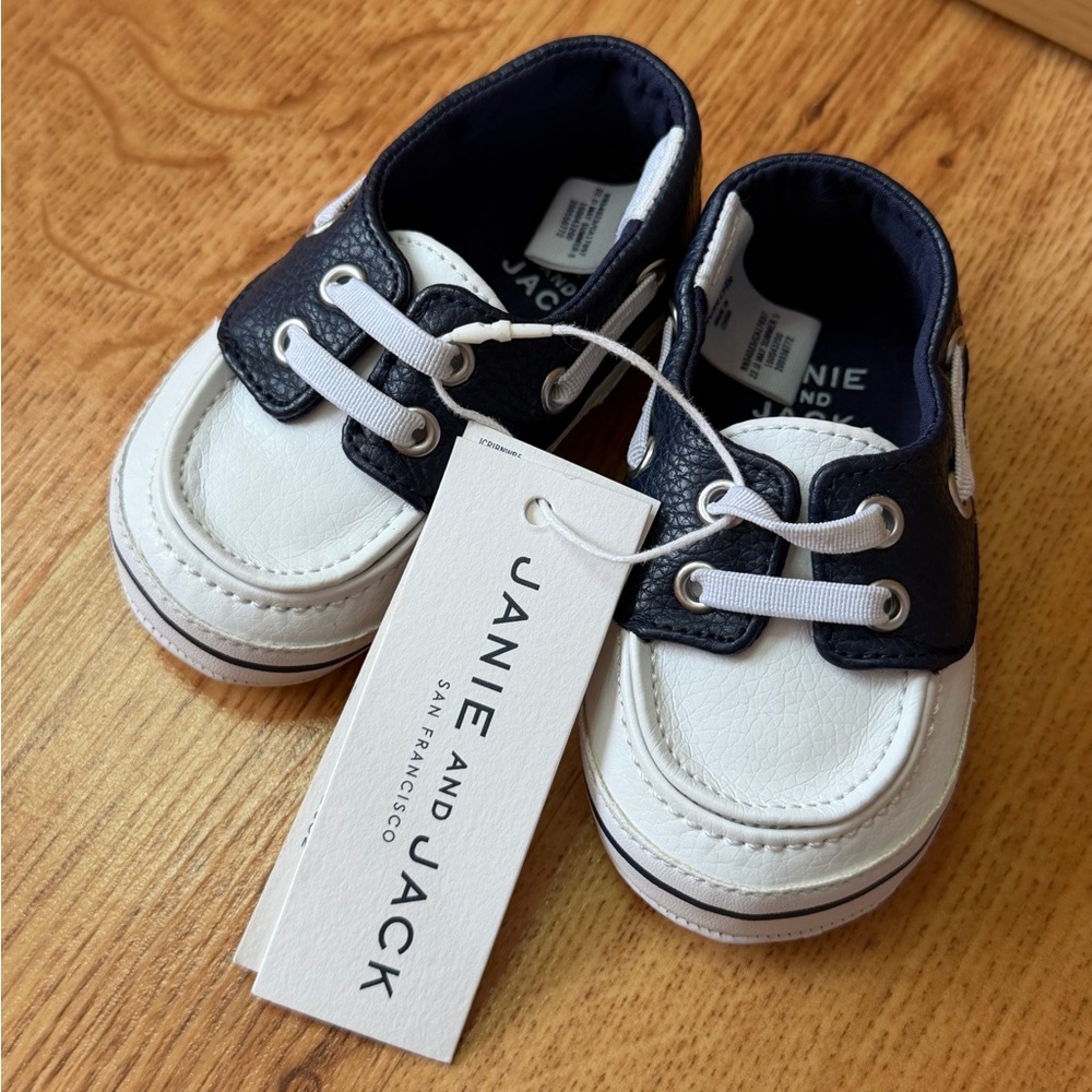 Janie and Jack Navy and White Kids Sneakers 6-12 Months NWT